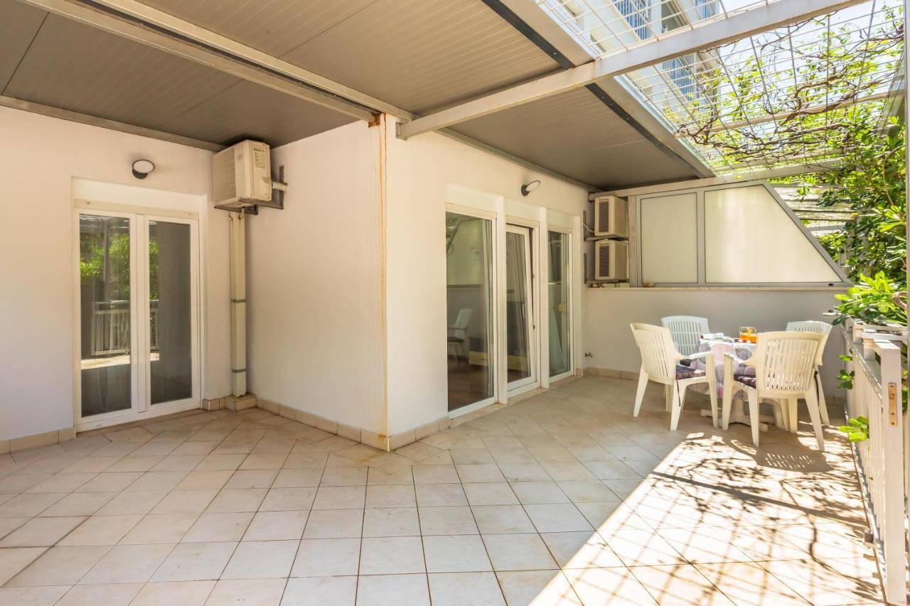 Apartments Sunset Makarska Bagian luar foto